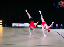 KTU aerobinės gimnastikos rinktinės nariai varžybų metu