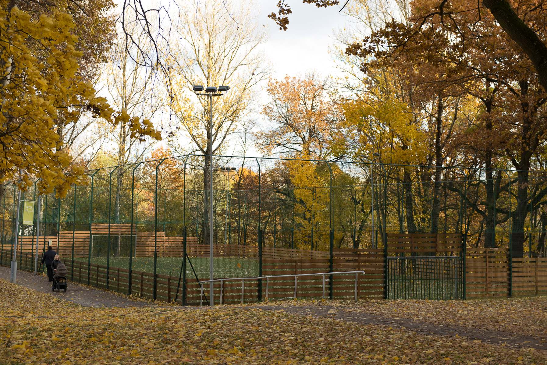 Dirbtinės dangos lauko futbolo aik&scaron;telė